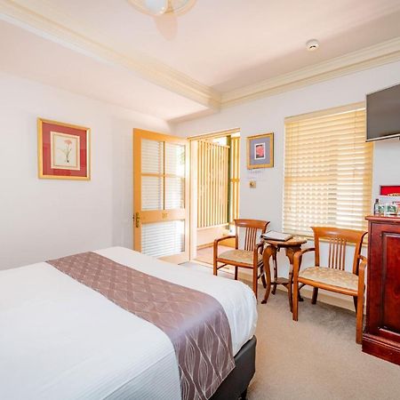 Cobb & Co Court Boutique Hotel Mudgee Exterior photo