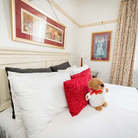 Cobb & Co Court Boutique Hotel Mudgee Exterior photo