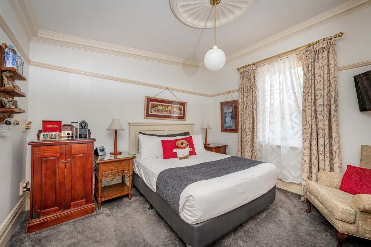 Cobb & Co Court Boutique Hotel Mudgee Exterior photo