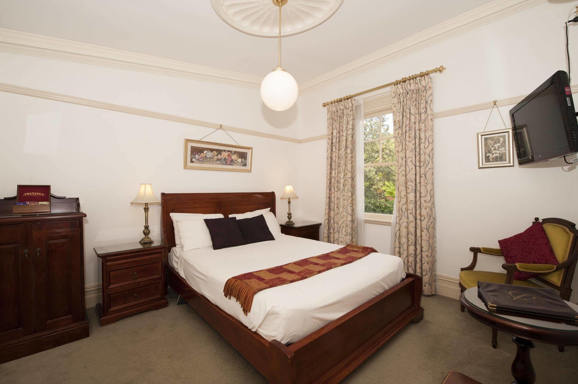 Cobb & Co Court Boutique Hotel Mudgee Exterior photo
